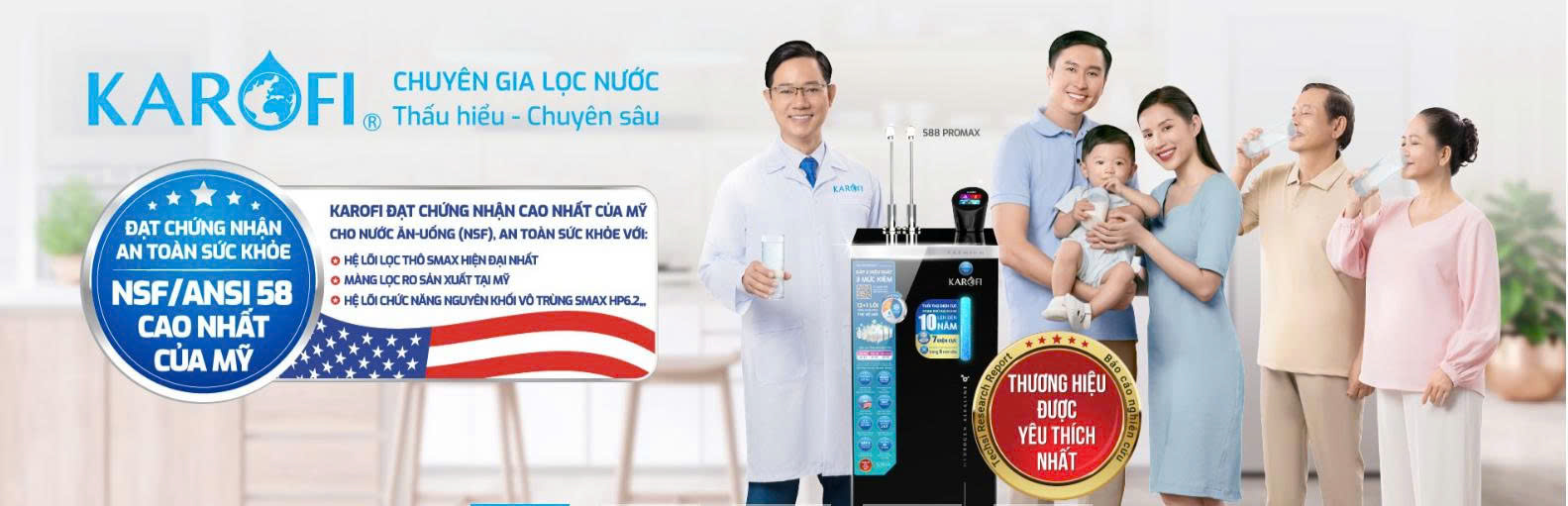 Máy lọc nước RO Karofi đạt chứng nhận NSF/ANSI 58 - Tiêu chuẩn an toàn của Mỹ 17/03/2025Chia sẻ bài viết:fb-icon-sharelink-icon-share Khi nguồn nước ngày càng ô nhiễm, việc sở hữu một chiếc máy lọc nước chất lượng cao không chỉ là nhu cầu còn là giải pháp bảo vệ sức khỏe cho gia đình. Máy lọc nước RO Karofi đã khẳng định vị thế của mình trên thị trường nhờ đạt chứng nhận NSF/ANSI 58 - tiêu chuẩn an toàn cao nhất dành cho hệ thống lọc nước thẩm thấu ngược. Bài viết này sẽ giúp bạn hiểu rõ hơn về tiêu chuẩn NSF/ANSI 58, quy trình kiểm nghiệm khắt khe để đạt được chứng nhận này, cũng như những lợi ích vượt trội máy lọc nước RO Karofi mang lại. Tiêu chuẩn NSF/ANSI 58 của Mỹ là gì? Tiêu chuẩn NSF viết tắt của National Sanitation Foundation là trung tâm hợp tác về an toàn thực phẩm và nước uống của tổ chức y tế thế giới (WHO), một trong 3 tổ chức giám định độc lập, phi chính phủ, phi lợi nhuận uy tín (bên cạnh WQA - Water Quality Association, UL - Underwriters Laboratories). NSF là tổ chức giám định độc lập do WHO đứng đầu, có chức năng kiểm nghiệm và chứng nhận chất lượng sản phẩm để đảm bảo cho người tiêu dùng được sử dụng sản phẩm an toàn theo đúng như mô tả của nhà sản xuất.